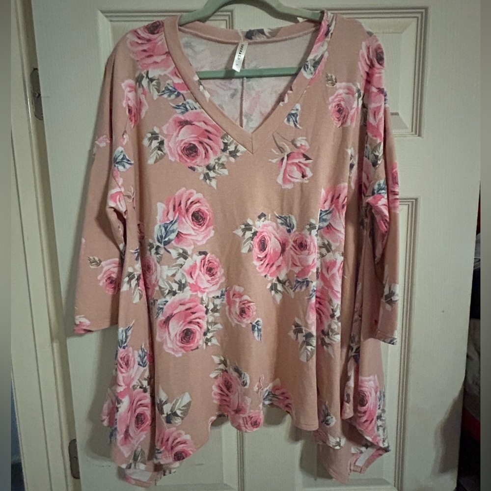 EUC L Emerald Floral Pink and Cream Top